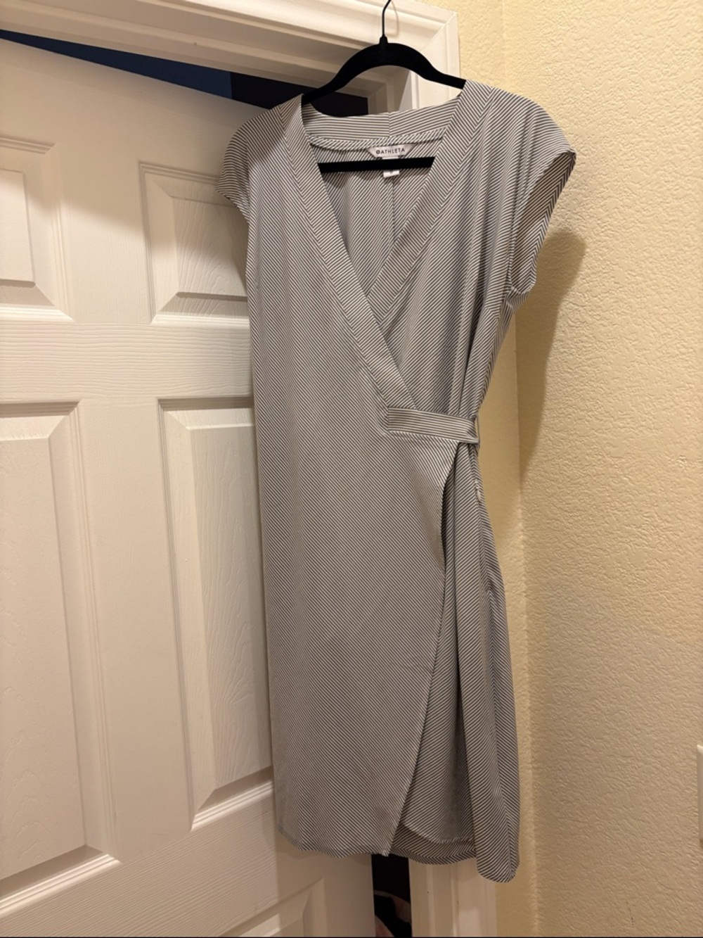 Athleta wraparound stripped dress, size XS
